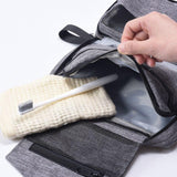 trousse voyage suspendre toilette grise travelbasics