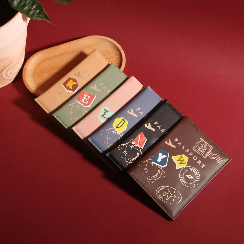 étuis passeport personnalisés initiales