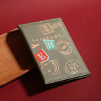 protege passeport personnalisé initiales