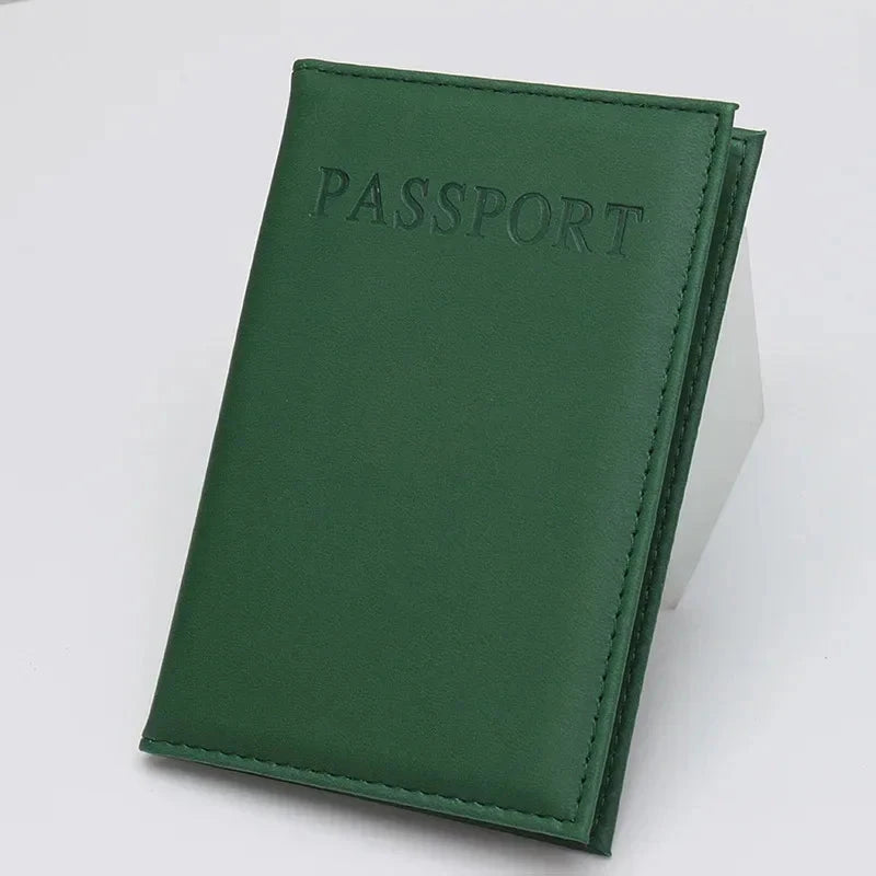 etui protège passeport vert foncé