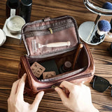trousse de toilette homme personnalisée a suspendre