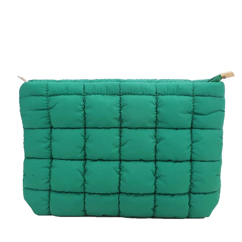 trousse toilette de femme tissu matelassé