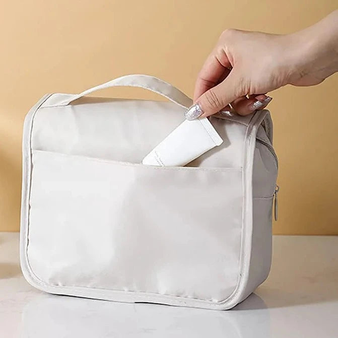 trousse de toilette voyage femme suspendue