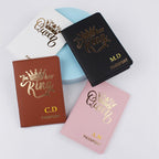 protege passeport personnalisé couple queen king