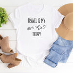 t shirt voyage femme avion travel is my therapy blanc