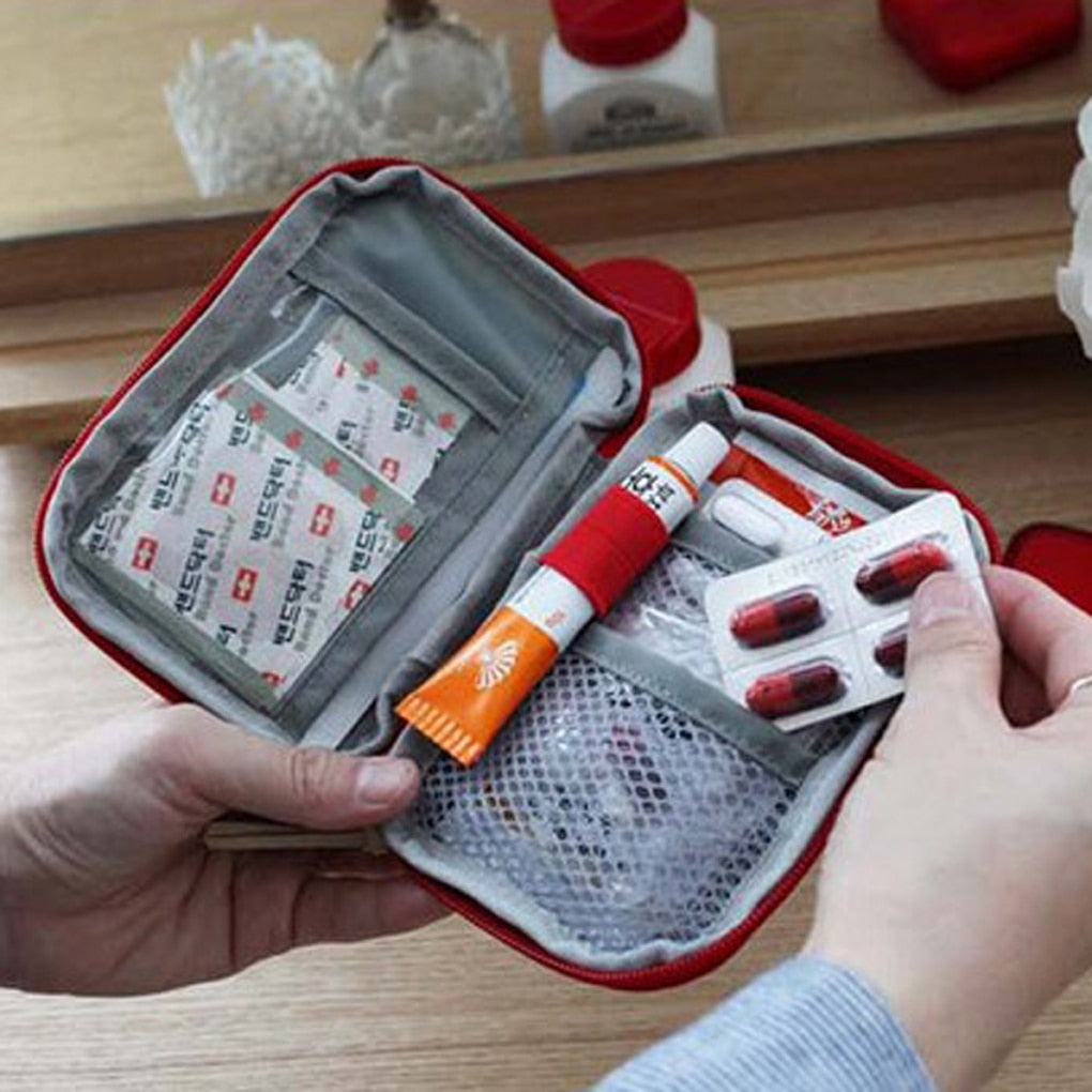trousse de secours voyage first aid